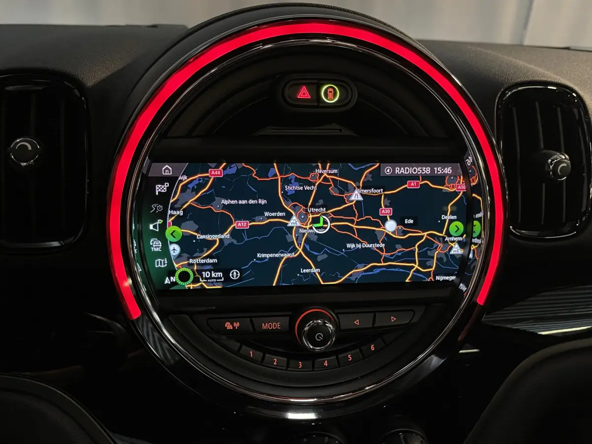 1.5 Cooper ALL4 Salt John Cooper Works 19"/Panoramadak/JCW sportstoelen + stoelverwarming/Harman Kardon/Keyless/Apple Carplay & Android Auto/Camera