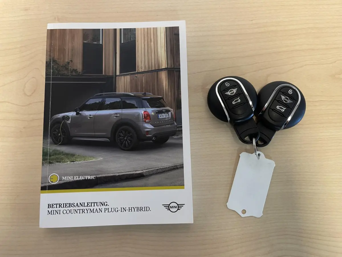 1.5 Cooper ALL4 Salt John Cooper Works 19"/Panoramadak/JCW sportstoelen + stoelverwarming/Harman Kardon/Keyless/Apple Carplay & Android Auto/Camera