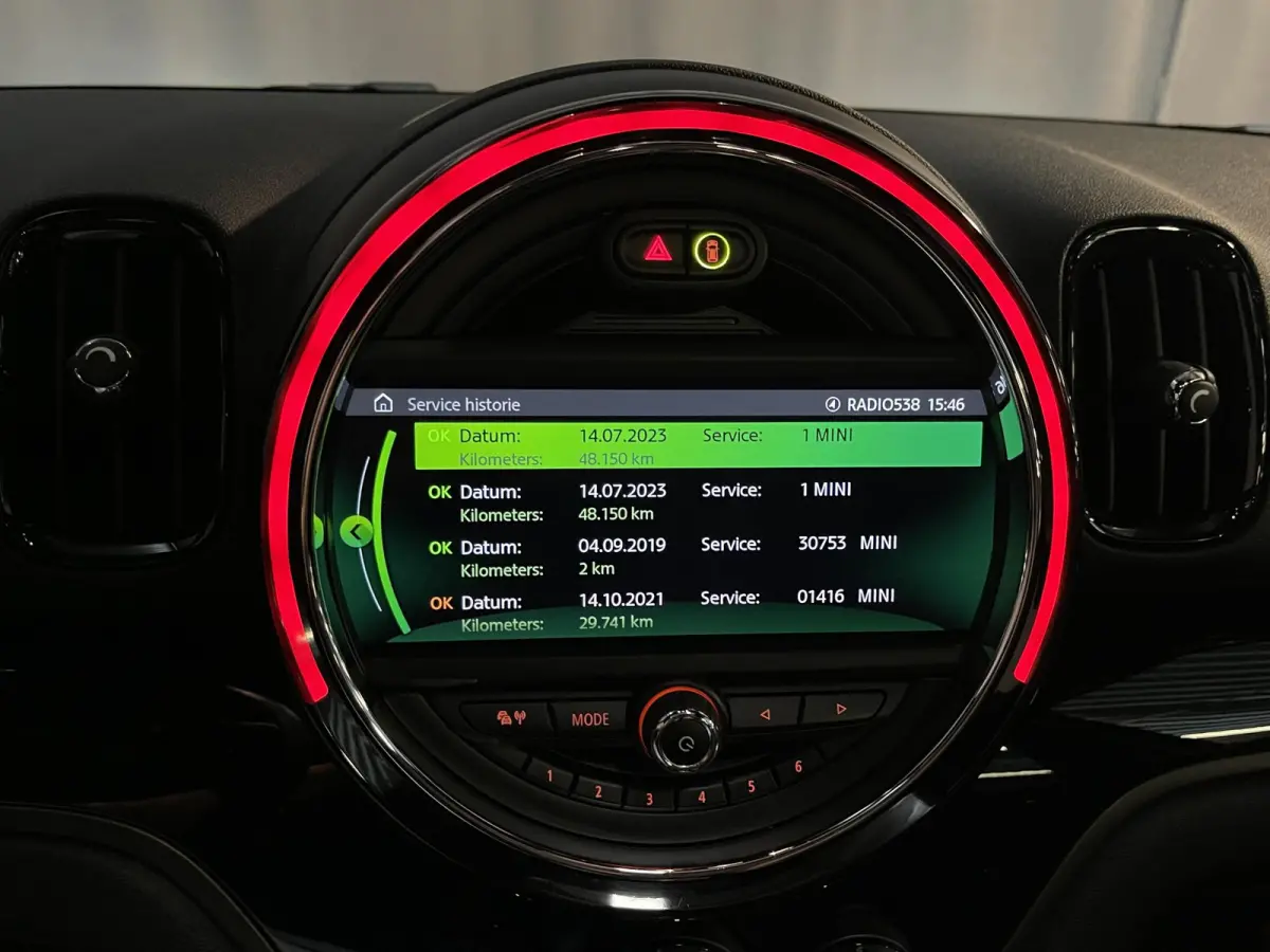 1.5 Cooper ALL4 Salt John Cooper Works 19"/Panoramadak/JCW sportstoelen + stoelverwarming/Harman Kardon/Keyless/Apple Carplay & Android Auto/Camera