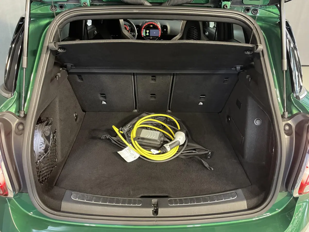 1.5 Cooper ALL4 Salt John Cooper Works 19"/Panoramadak/JCW sportstoelen + stoelverwarming/Harman Kardon/Keyless/Apple Carplay & Android Auto/Camera