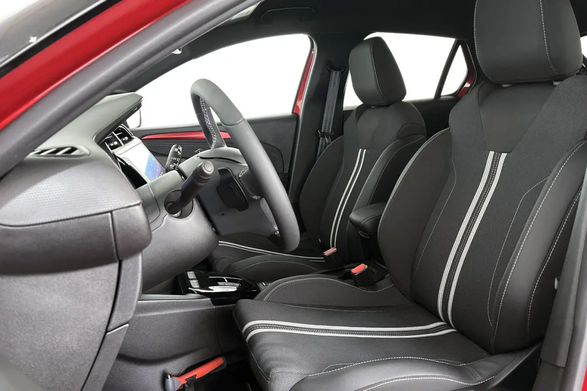 1.2 Turbo Hybrid Yes Automaat 1e Eigenaar 7 JAAR GARANTIE Apple CarPlay 17" NL Auto