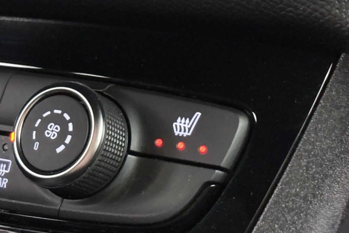 1.2 Turbo Hybrid Yes Automaat 1e Eigenaar 7 JAAR GARANTIE Apple CarPlay 17" NL Auto