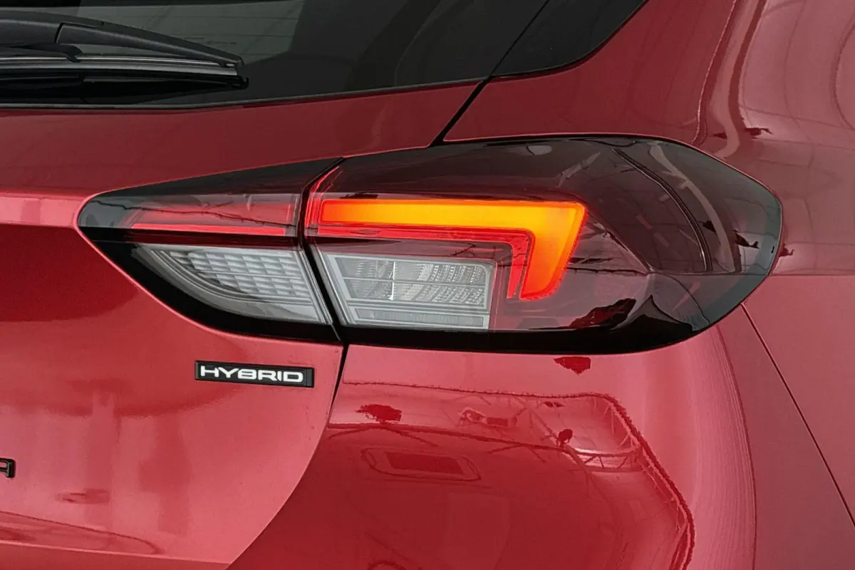 1.2 Turbo Hybrid Yes Automaat 1e Eigenaar 7 JAAR GARANTIE Apple CarPlay 17" NL Auto