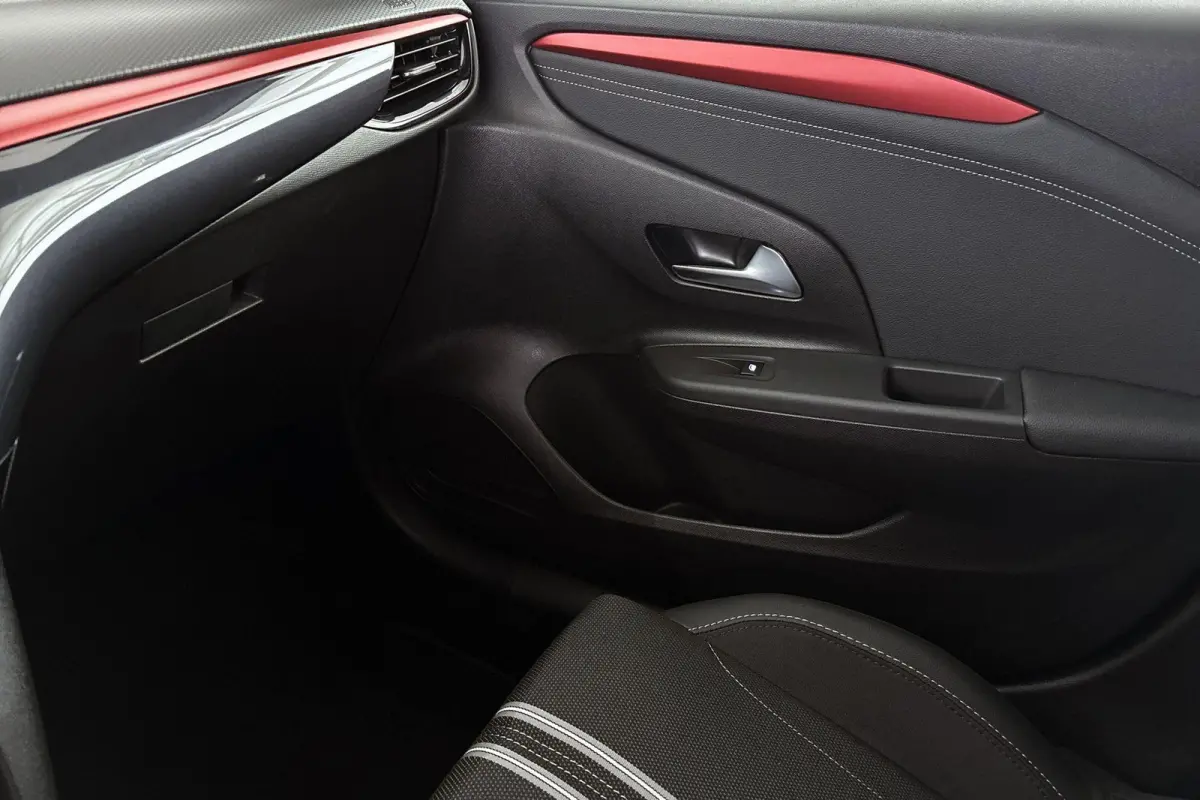 1.2 Turbo Hybrid Yes Automaat 1e Eigenaar 7 JAAR GARANTIE Apple CarPlay 17" NL Auto