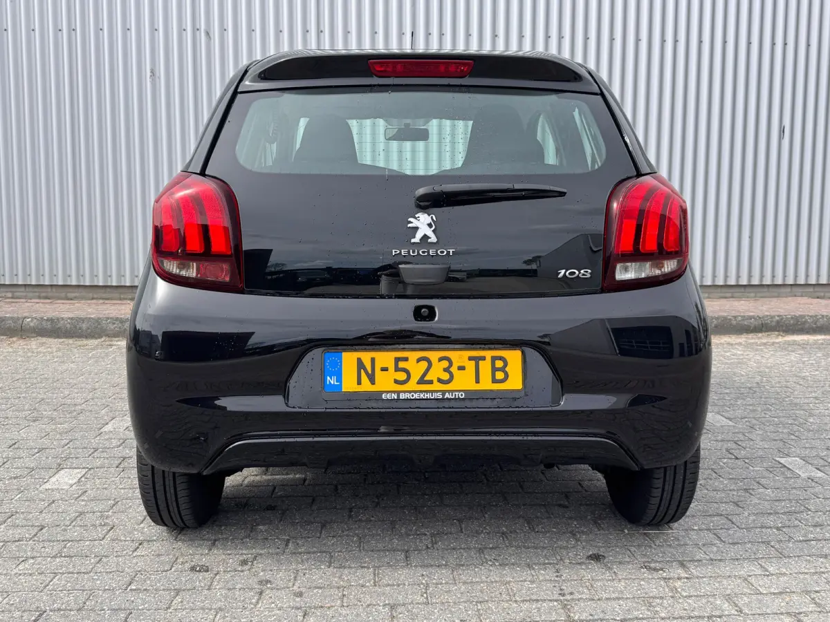 1.0 e-VTi Active | Airco | Bluetooth | DAB | Elektrische Ramen | | Achterbank in delen neerklapbaar | Alarm klasse 1(startblokkering) | Anti Blokkeer Systeem