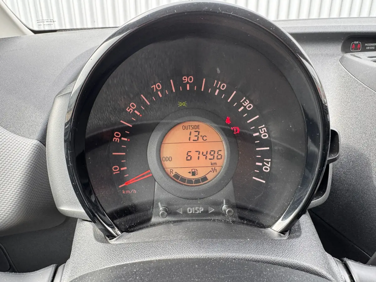 1.0 e-VTi Active | Airco | Bluetooth | DAB | Elektrische Ramen | | Achterbank in delen neerklapbaar | Alarm klasse 1(startblokkering) | Anti Blokkeer Systeem