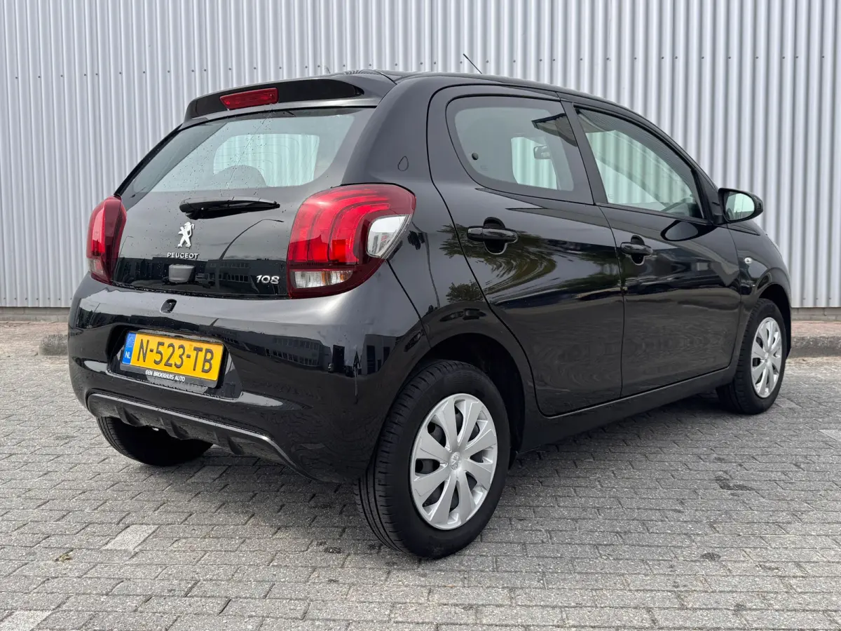 1.0 e-VTi Active | Airco | Bluetooth | DAB | Elektrische Ramen | | Achterbank in delen neerklapbaar | Alarm klasse 1(startblokkering) | Anti Blokkeer Systeem