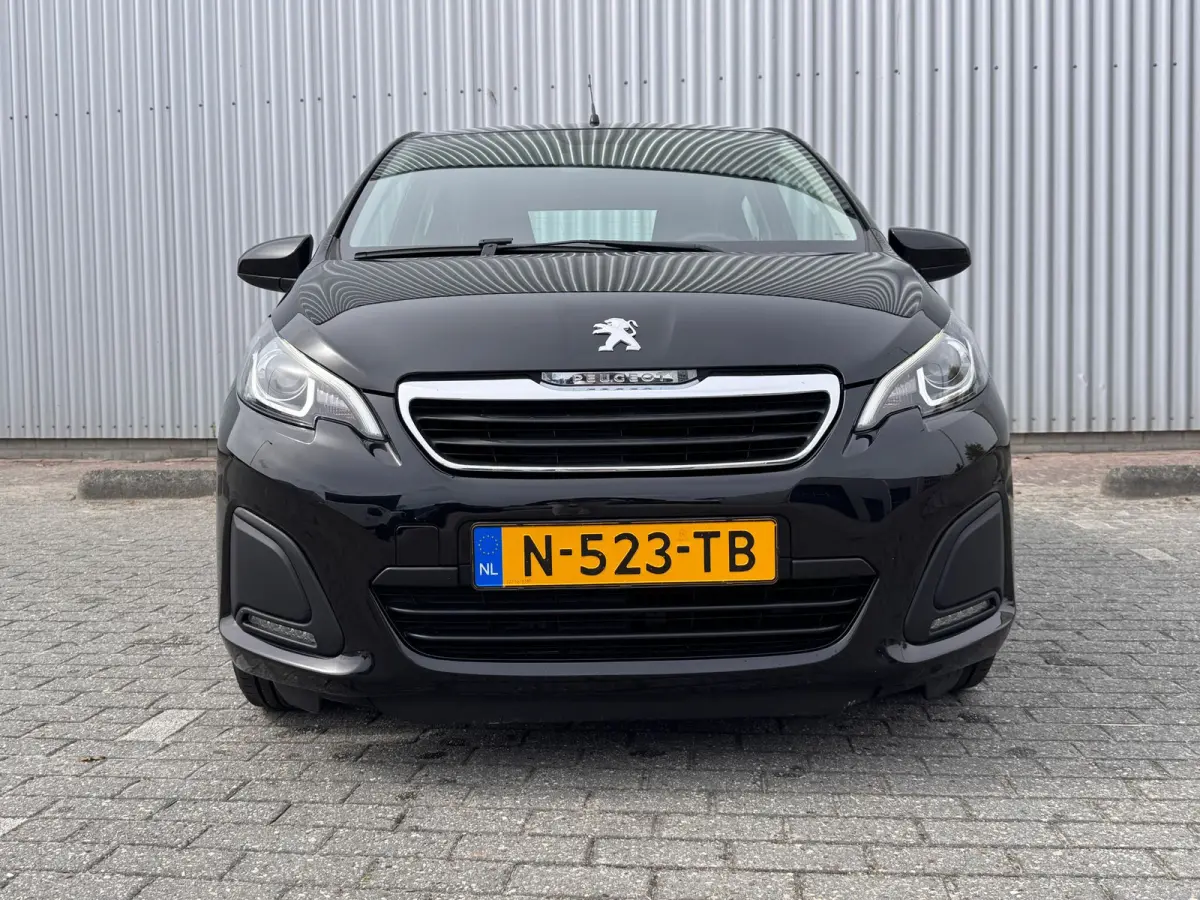 1.0 e-VTi Active | Airco | Bluetooth | DAB | Elektrische Ramen | | Achterbank in delen neerklapbaar | Alarm klasse 1(startblokkering) | Anti Blokkeer Systeem