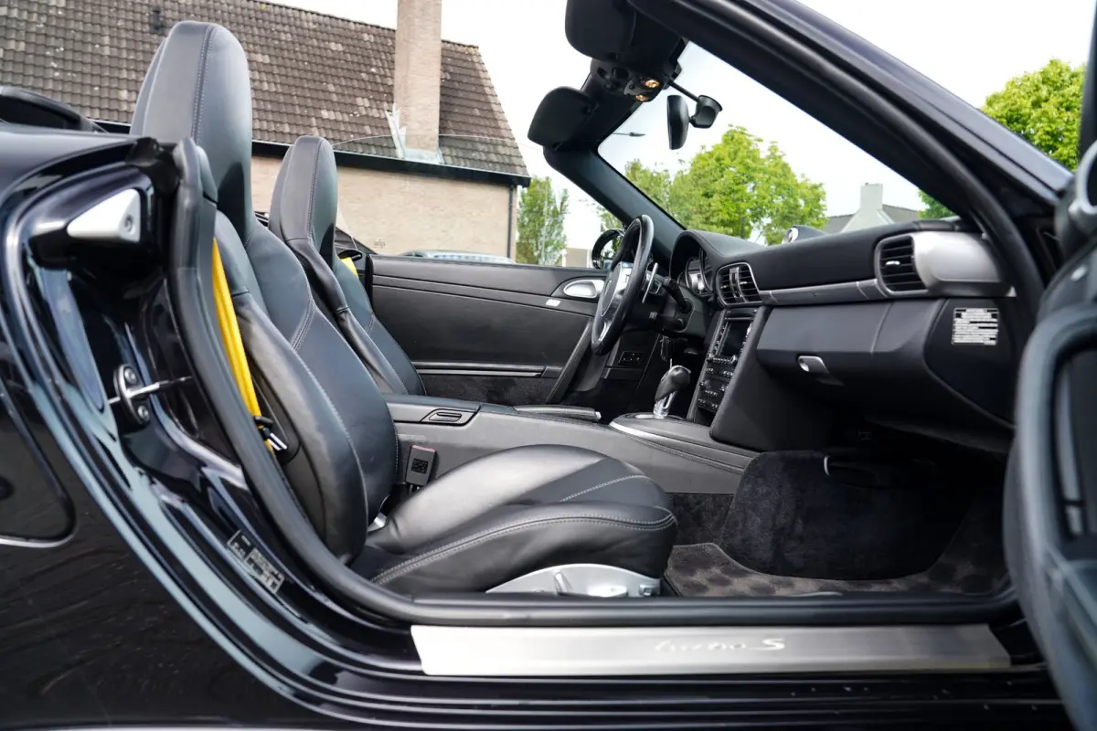 3.8 Turbo S 997-2 | Keramisch | Carbon | incl Hardtop | Akrapovic | Bose Surround Sound System | Centerlocks |