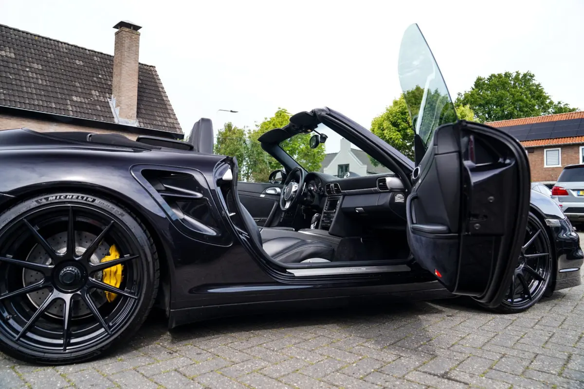 3.8 Turbo S 997-2 | Keramisch | Carbon | incl Hardtop | Akrapovic | Bose Surround Sound System | Centerlocks |