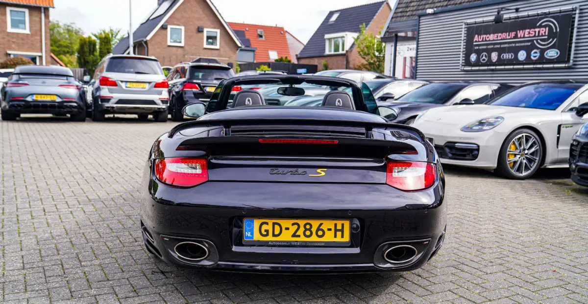 3.8 Turbo S 997-2 | Keramisch | Carbon | incl Hardtop | Akrapovic | Bose Surround Sound System | Centerlocks |