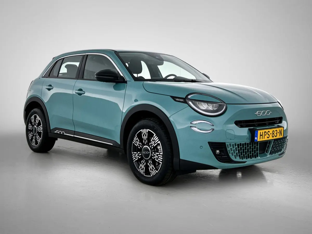 Urban 110pk Hybrid Automaat | Navigatie | Camera achter | Stoelverwarming | Cruise control | Apple Carplay en Android auto