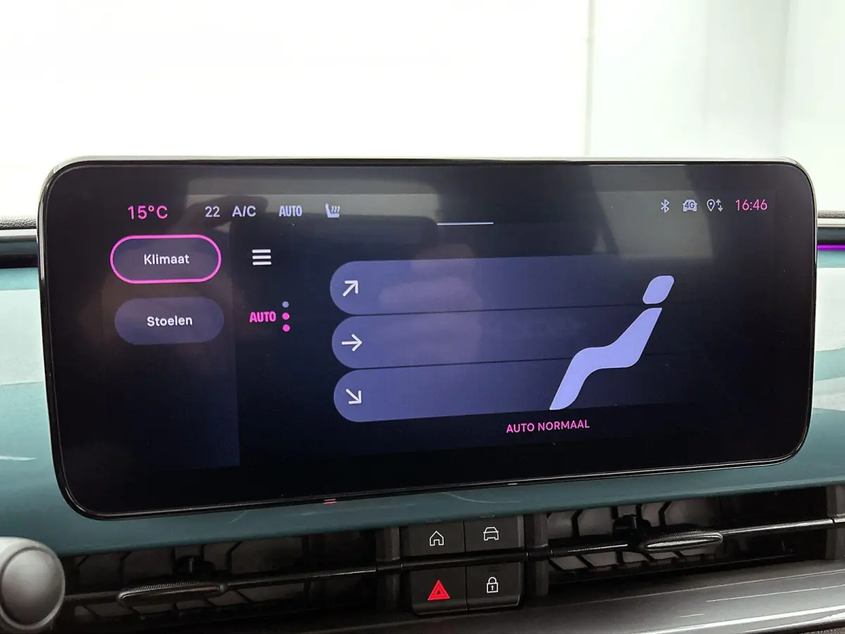 Urban 110pk Hybrid Automaat | Navigatie | Camera achter | Stoelverwarming | Cruise control | Apple Carplay en Android auto
