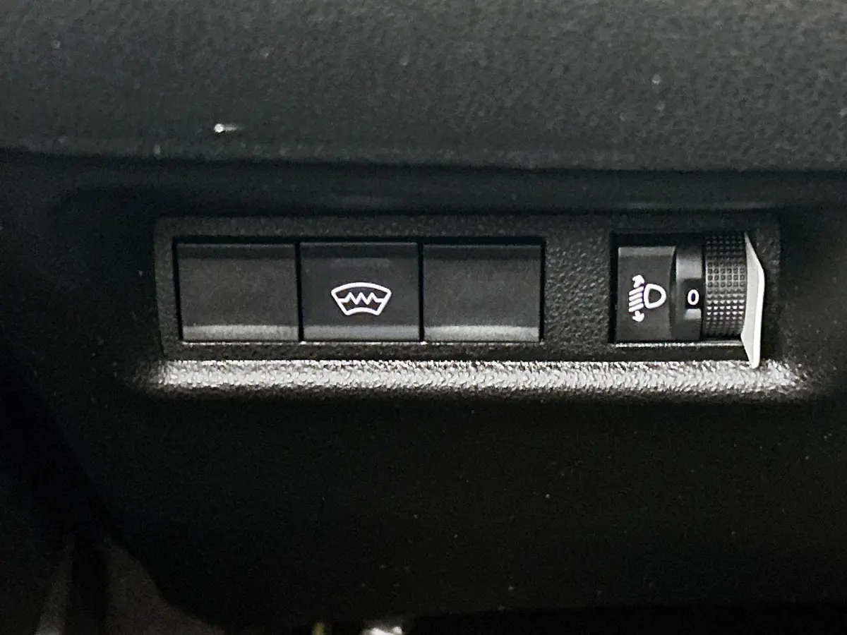 Urban 110pk Hybrid Automaat | Navigatie | Camera achter | Stoelverwarming | Cruise control | Apple Carplay en Android auto