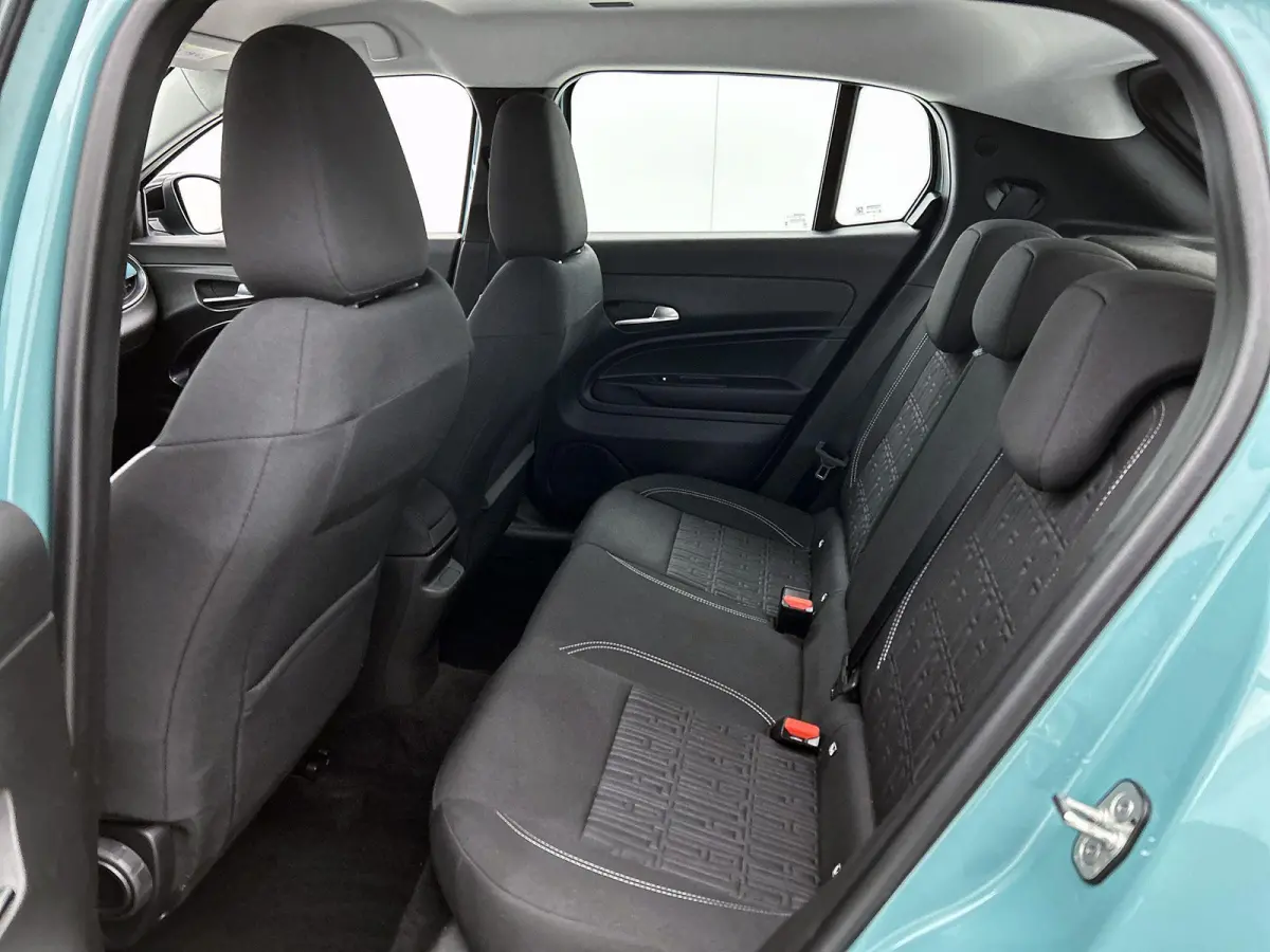 Urban 110pk Hybrid Automaat | Navigatie | Camera achter | Stoelverwarming | Cruise control | Apple Carplay en Android auto