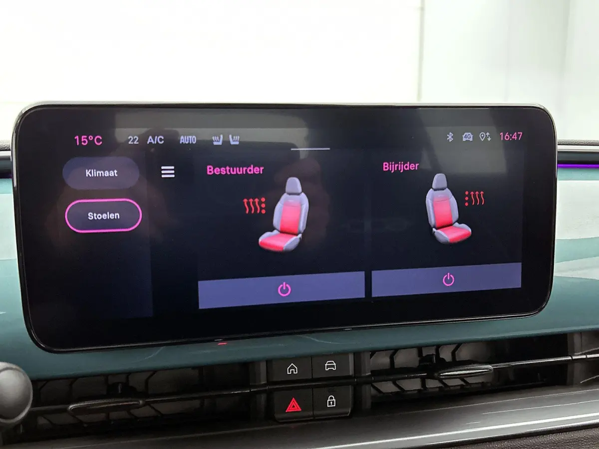 Urban 110pk Hybrid Automaat | Navigatie | Camera achter | Stoelverwarming | Cruise control | Apple Carplay en Android auto