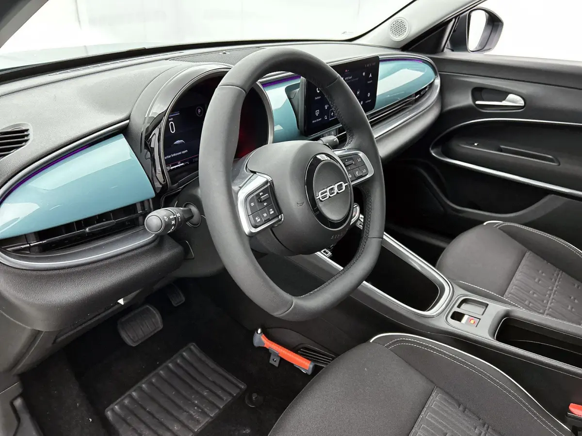 Urban 110pk Hybrid Automaat | Navigatie | Camera achter | Stoelverwarming | Cruise control | Apple Carplay en Android auto