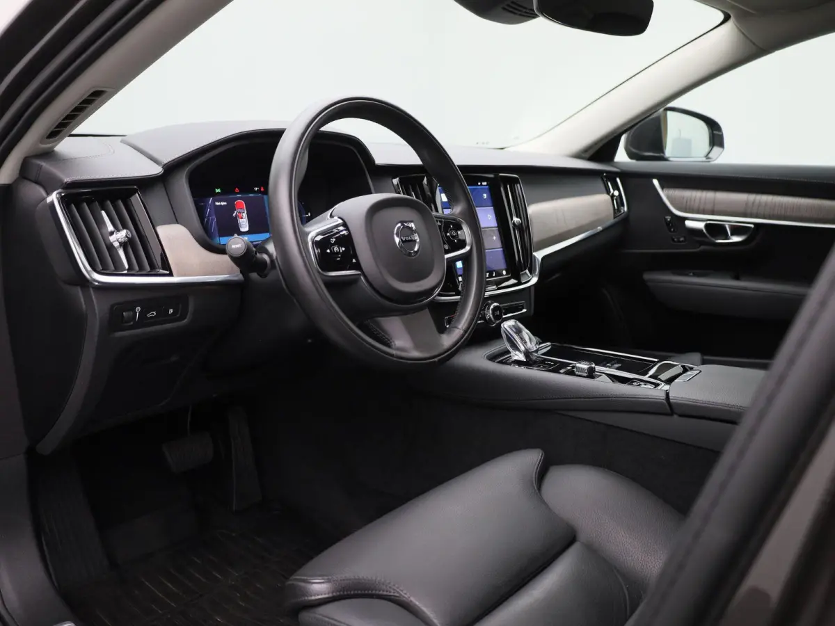 T8 PHEV Plus Bright Aut. AUTOMAAT | LEDER | SPORTSTOELEN | VIRTUEEL | NAVIGATIE | CAMERA | LMV | DAB | MEMORY | ELEKTRISCHE STOEL | VOOR EN ACHTER STOELVERWARMING | 12 MAANDEN BOVAG GARANTIE