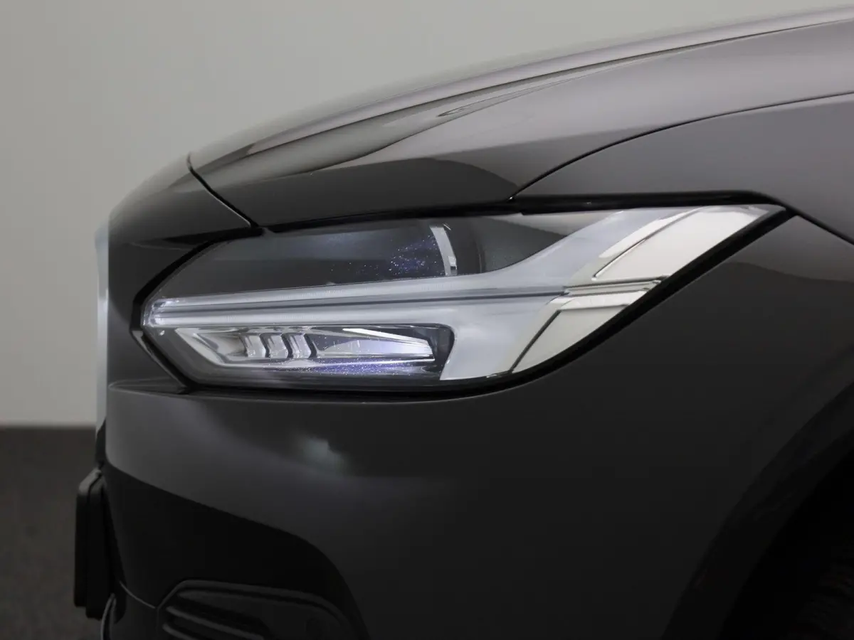 T8 PHEV Plus Bright Aut. AUTOMAAT | LEDER | SPORTSTOELEN | VIRTUEEL | NAVIGATIE | CAMERA | LMV | DAB | MEMORY | ELEKTRISCHE STOEL | VOOR EN ACHTER STOELVERWARMING | 12 MAANDEN BOVAG GARANTIE