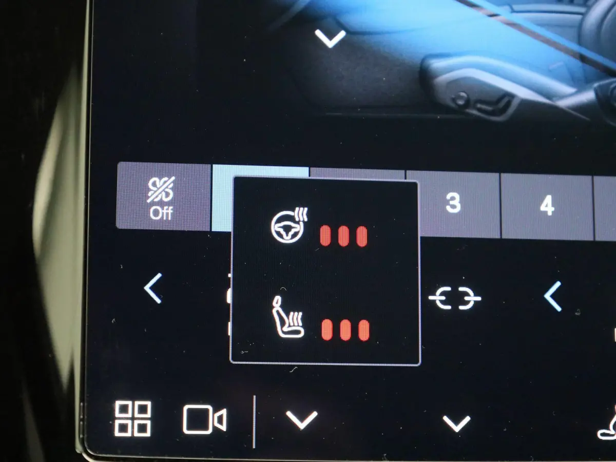 T8 PHEV Plus Bright Aut. AUTOMAAT | LEDER | SPORTSTOELEN | VIRTUEEL | NAVIGATIE | CAMERA | LMV | DAB | MEMORY | ELEKTRISCHE STOEL | VOOR EN ACHTER STOELVERWARMING | 12 MAANDEN BOVAG GARANTIE