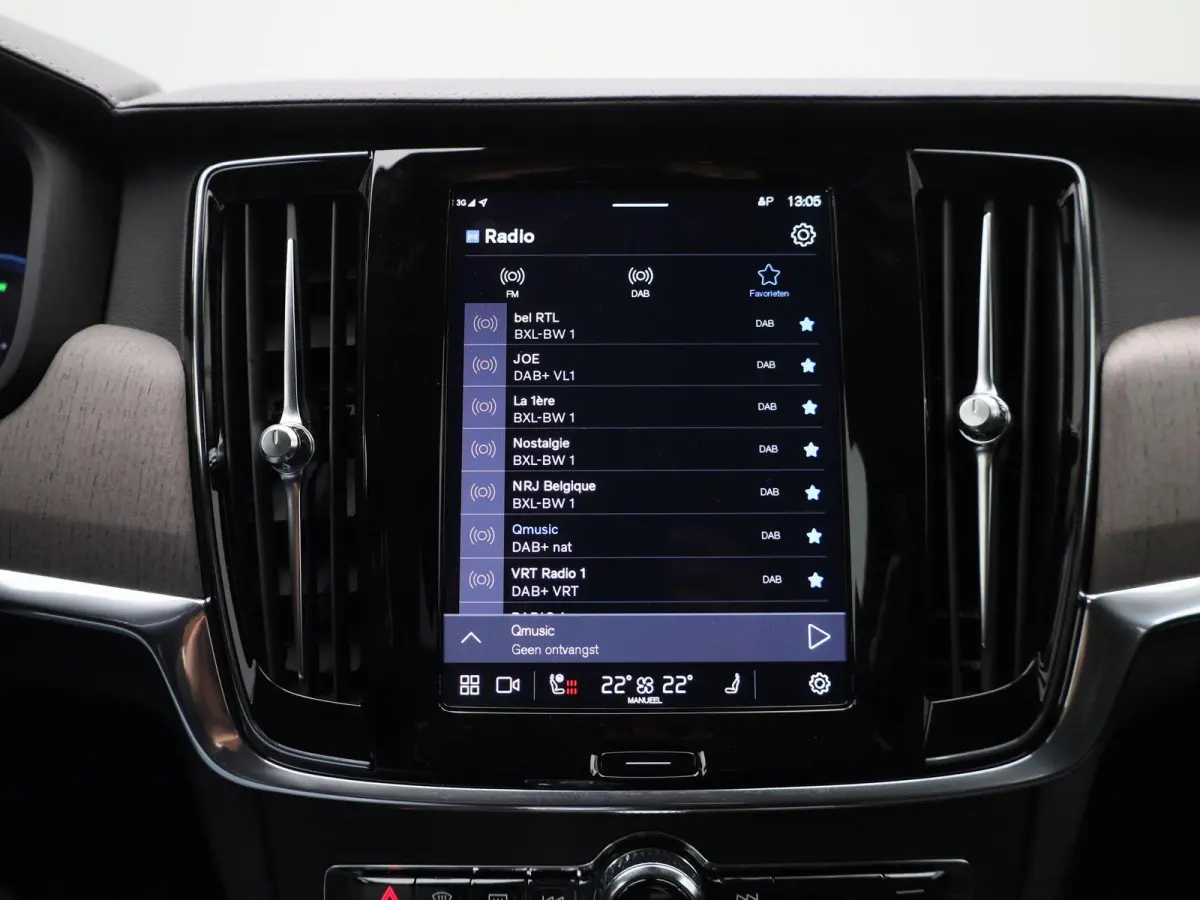 T8 PHEV Plus Bright Aut. AUTOMAAT | LEDER | SPORTSTOELEN | VIRTUEEL | NAVIGATIE | CAMERA | LMV | DAB | MEMORY | ELEKTRISCHE STOEL | VOOR EN ACHTER STOELVERWARMING | 12 MAANDEN BOVAG GARANTIE