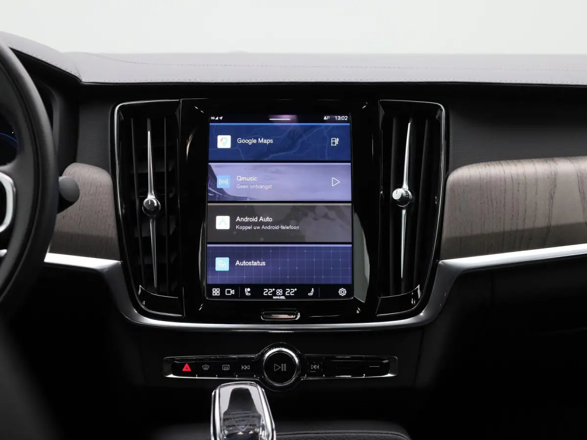 T8 PHEV Plus Bright Aut. AUTOMAAT | LEDER | SPORTSTOELEN | VIRTUEEL | NAVIGATIE | CAMERA | LMV | DAB | MEMORY | ELEKTRISCHE STOEL | VOOR EN ACHTER STOELVERWARMING | 12 MAANDEN BOVAG GARANTIE