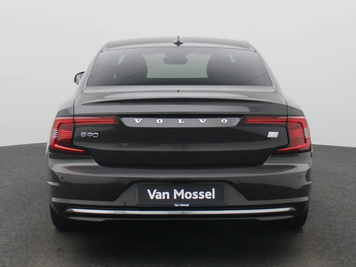 T8 PHEV Plus Bright Aut. AUTOMAAT | LEDER | SPORTSTOELEN | VIRTUEEL | NAVIGATIE | CAMERA | LMV | DAB | MEMORY | ELEKTRISCHE STOEL | VOOR EN ACHTER STOELVERWARMING | 12 MAANDEN BOVAG GARANTIE