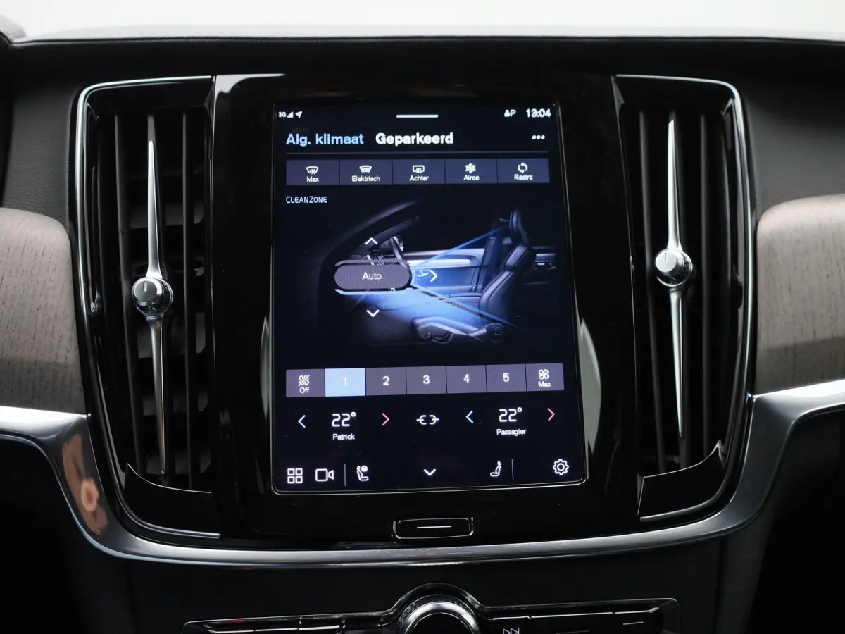 T8 PHEV Plus Bright Aut. AUTOMAAT | LEDER | SPORTSTOELEN | VIRTUEEL | NAVIGATIE | CAMERA | LMV | DAB | MEMORY | ELEKTRISCHE STOEL | VOOR EN ACHTER STOELVERWARMING | 12 MAANDEN BOVAG GARANTIE