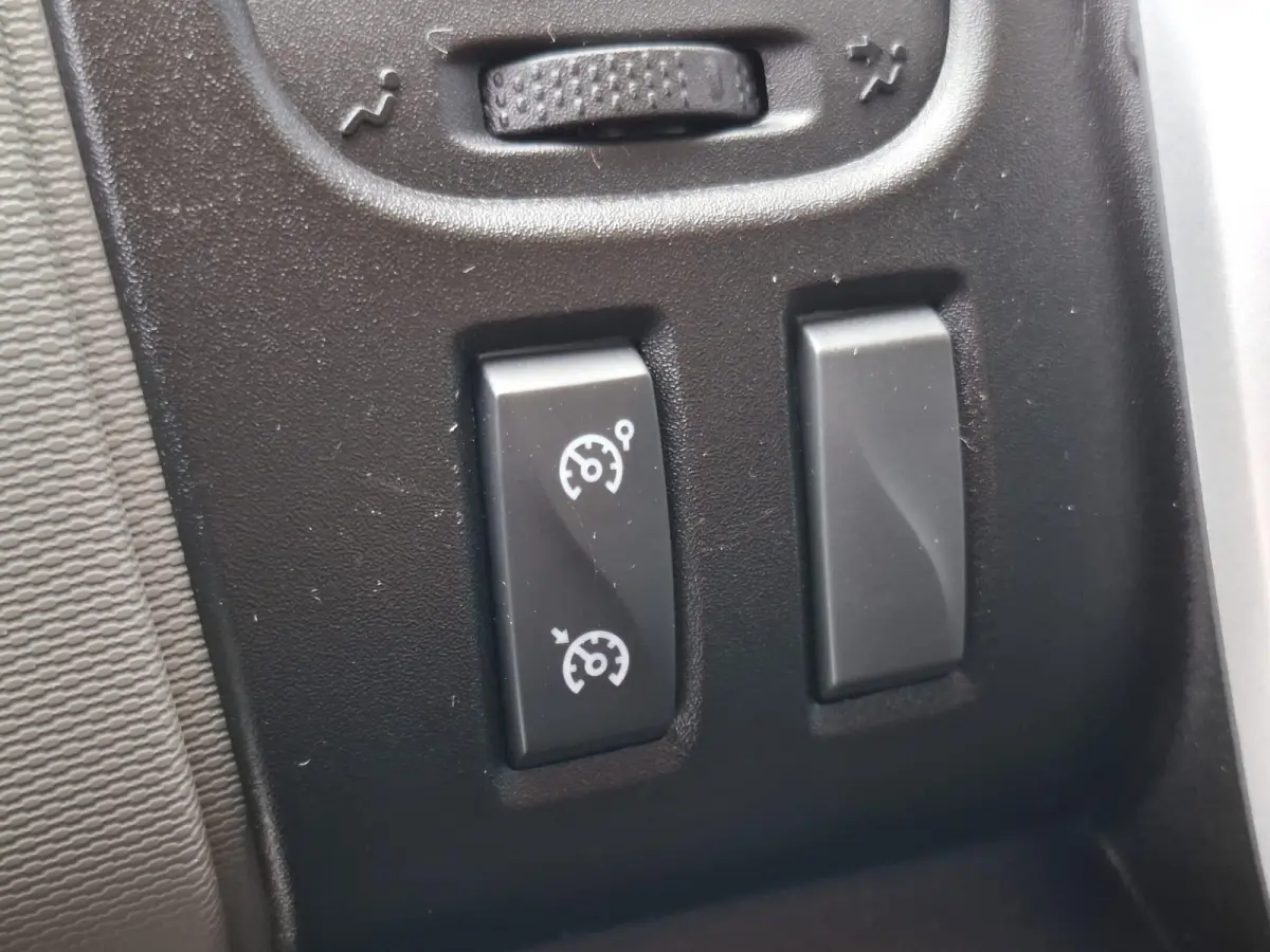 1.6 dCi T29 L2H1 DC Comfort DUBBEL CABINE / CRUISE CONTROLE / DEALER ONDERHOUDEN / NAVI