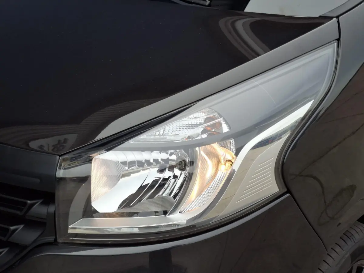 1.6 dCi T29 L2H1 DC Comfort DUBBEL CABINE / CRUISE CONTROLE / DEALER ONDERHOUDEN / NAVI