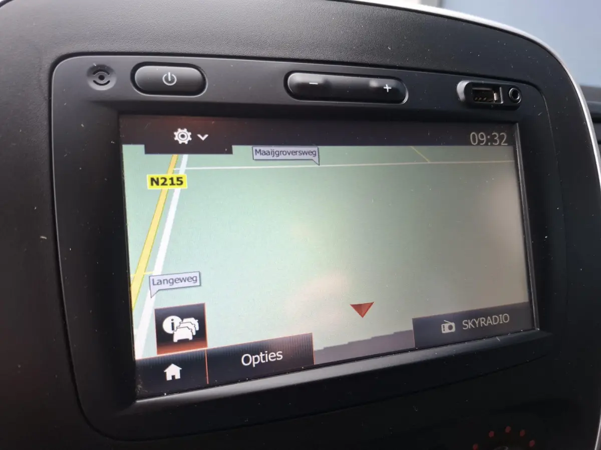 1.6 dCi T29 L2H1 DC Comfort DUBBEL CABINE / CRUISE CONTROLE / DEALER ONDERHOUDEN / NAVI