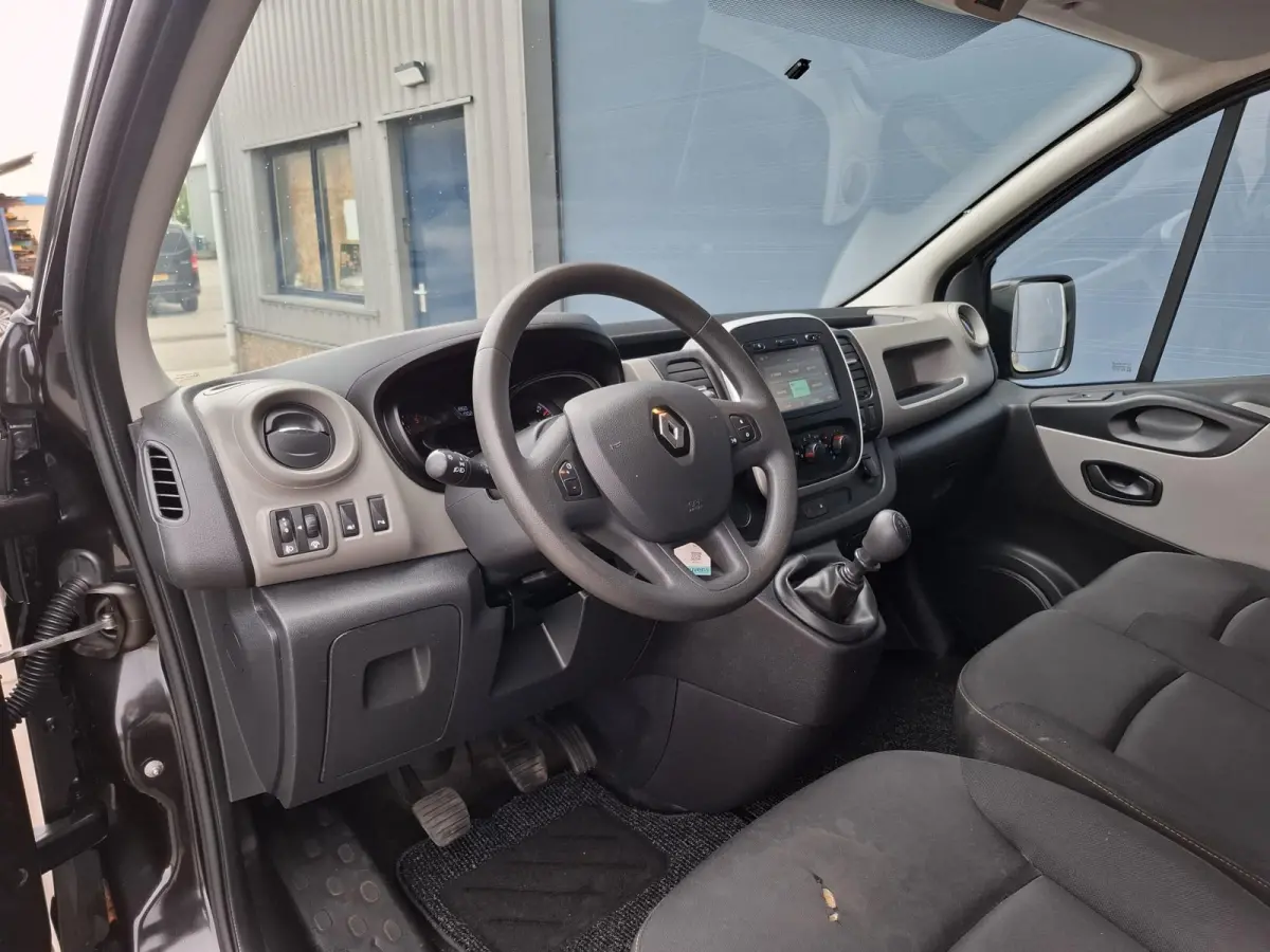 1.6 dCi T29 L2H1 DC Comfort DUBBEL CABINE / CRUISE CONTROLE / DEALER ONDERHOUDEN / NAVI