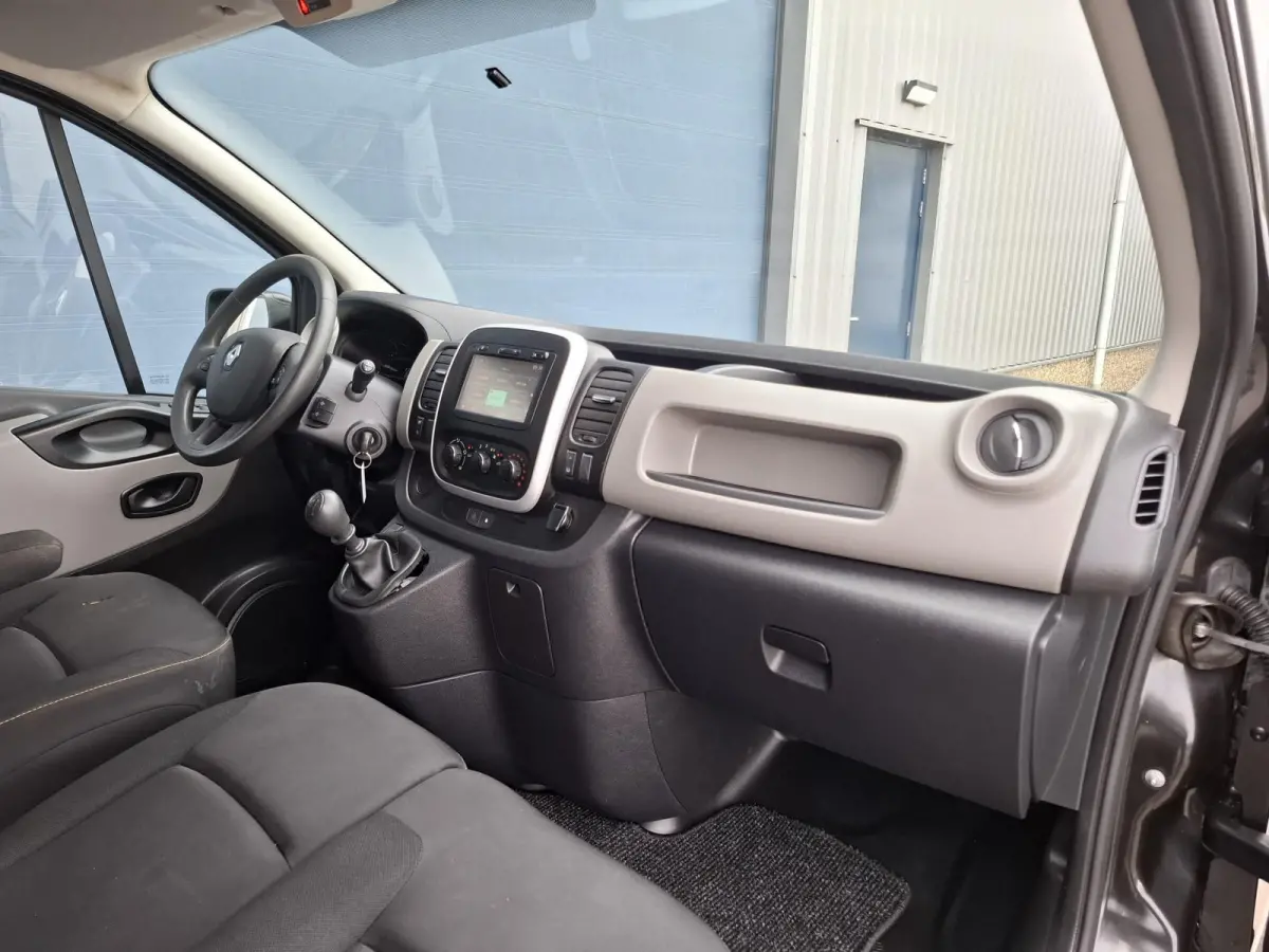 1.6 dCi T29 L2H1 DC Comfort DUBBEL CABINE / CRUISE CONTROLE / DEALER ONDERHOUDEN / NAVI