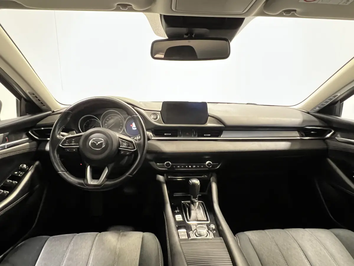 2.0 SkyActiv-G 145 Essence | Navigatie | PDC Voor + Achter | Adaptive Cruise Control | Airco |