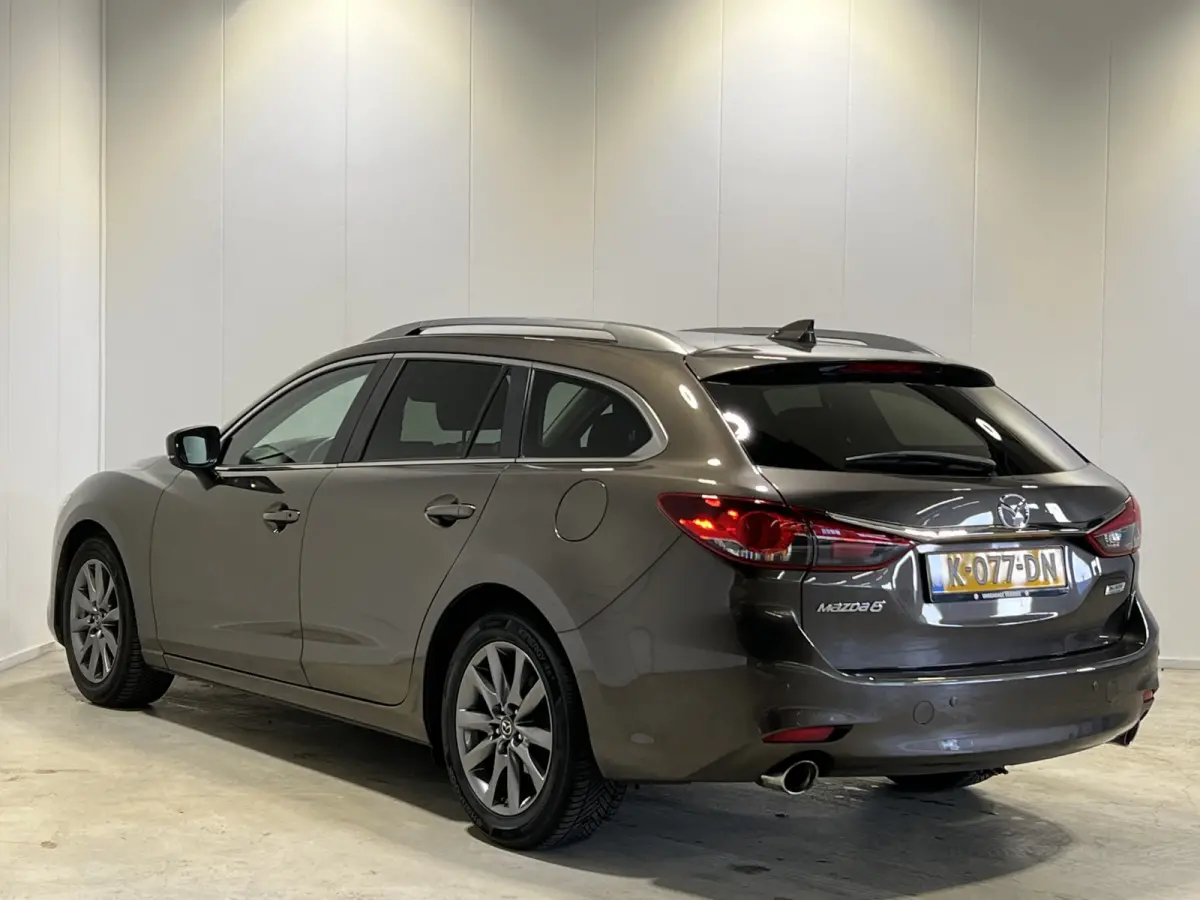 2.0 SkyActiv-G 145 Essence | Navigatie | PDC Voor + Achter | Adaptive Cruise Control | Airco |