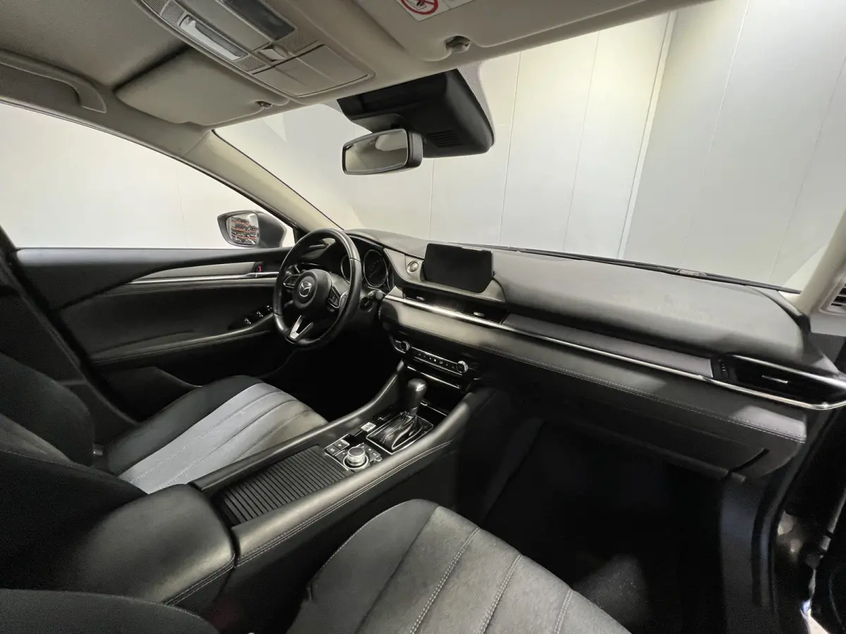 2.0 SkyActiv-G 145 Essence | Navigatie | PDC Voor + Achter | Adaptive Cruise Control | Airco |