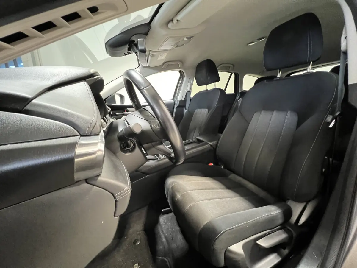 2.0 SkyActiv-G 145 Essence | Navigatie | PDC Voor + Achter | Adaptive Cruise Control | Airco |
