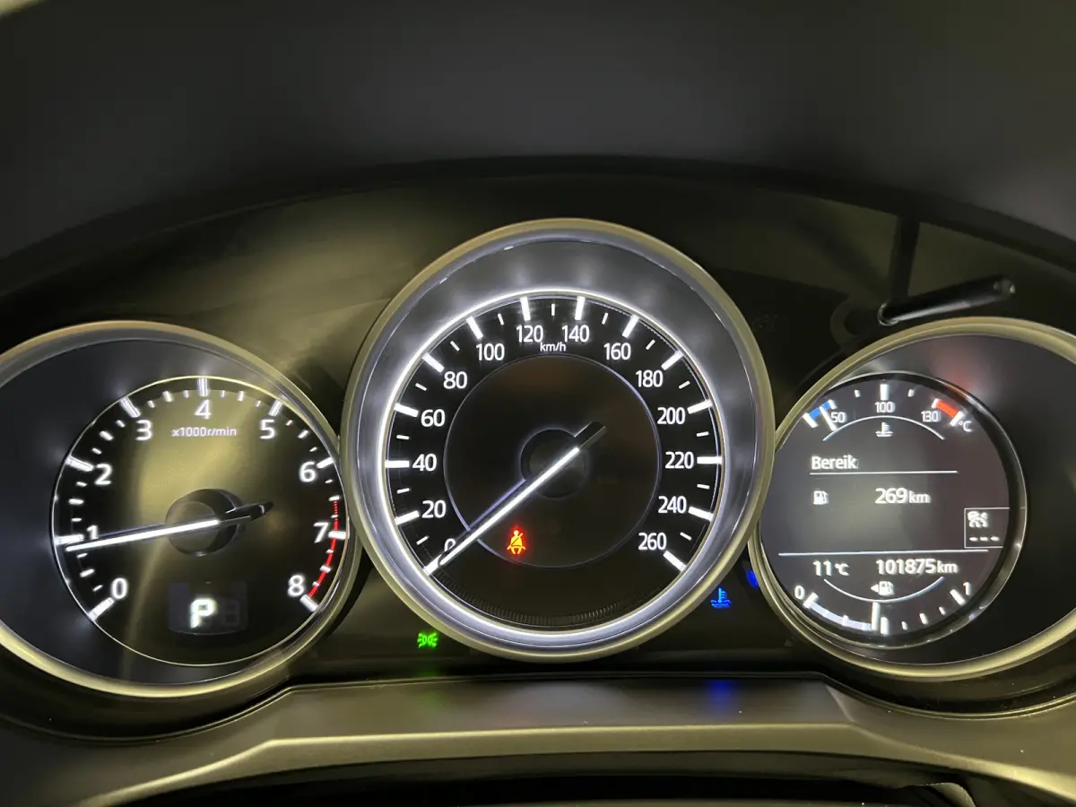 2.0 SkyActiv-G 145 Essence | Navigatie | PDC Voor + Achter | Adaptive Cruise Control | Airco |