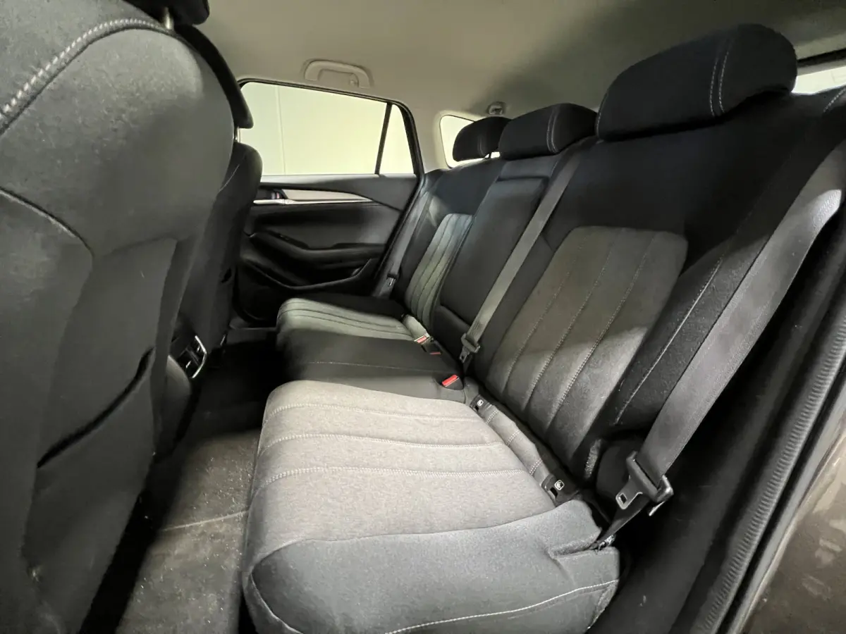 2.0 SkyActiv-G 145 Essence | Navigatie | PDC Voor + Achter | Adaptive Cruise Control | Airco |
