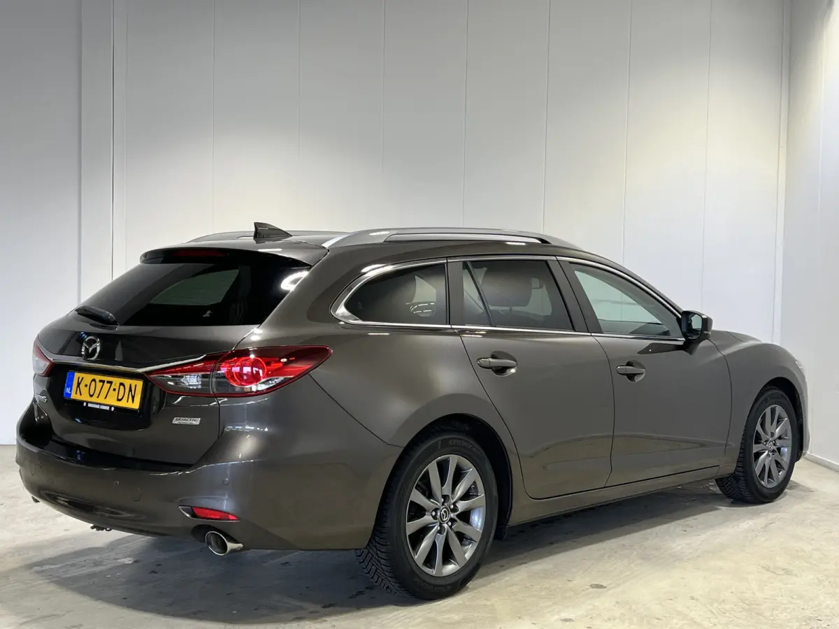 2.0 SkyActiv-G 145 Essence | Navigatie | PDC Voor + Achter | Adaptive Cruise Control | Airco |