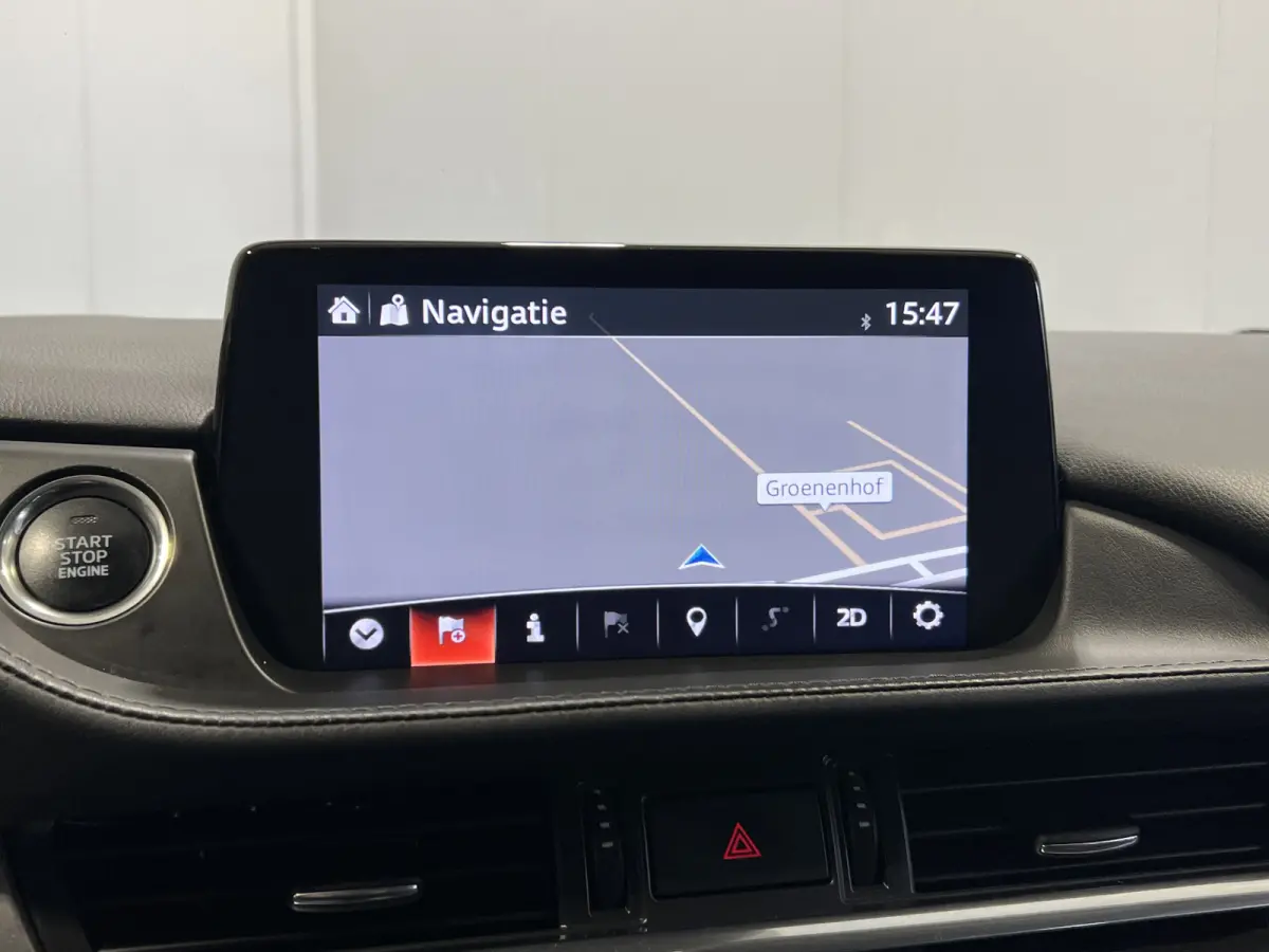 2.0 SkyActiv-G 145 Essence | Navigatie | PDC Voor + Achter | Adaptive Cruise Control | Airco |