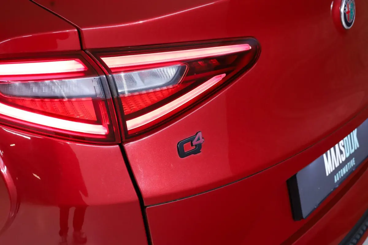 2.9 V6 AWD Quadrifoglio|Carbon|Squadra|H&K|