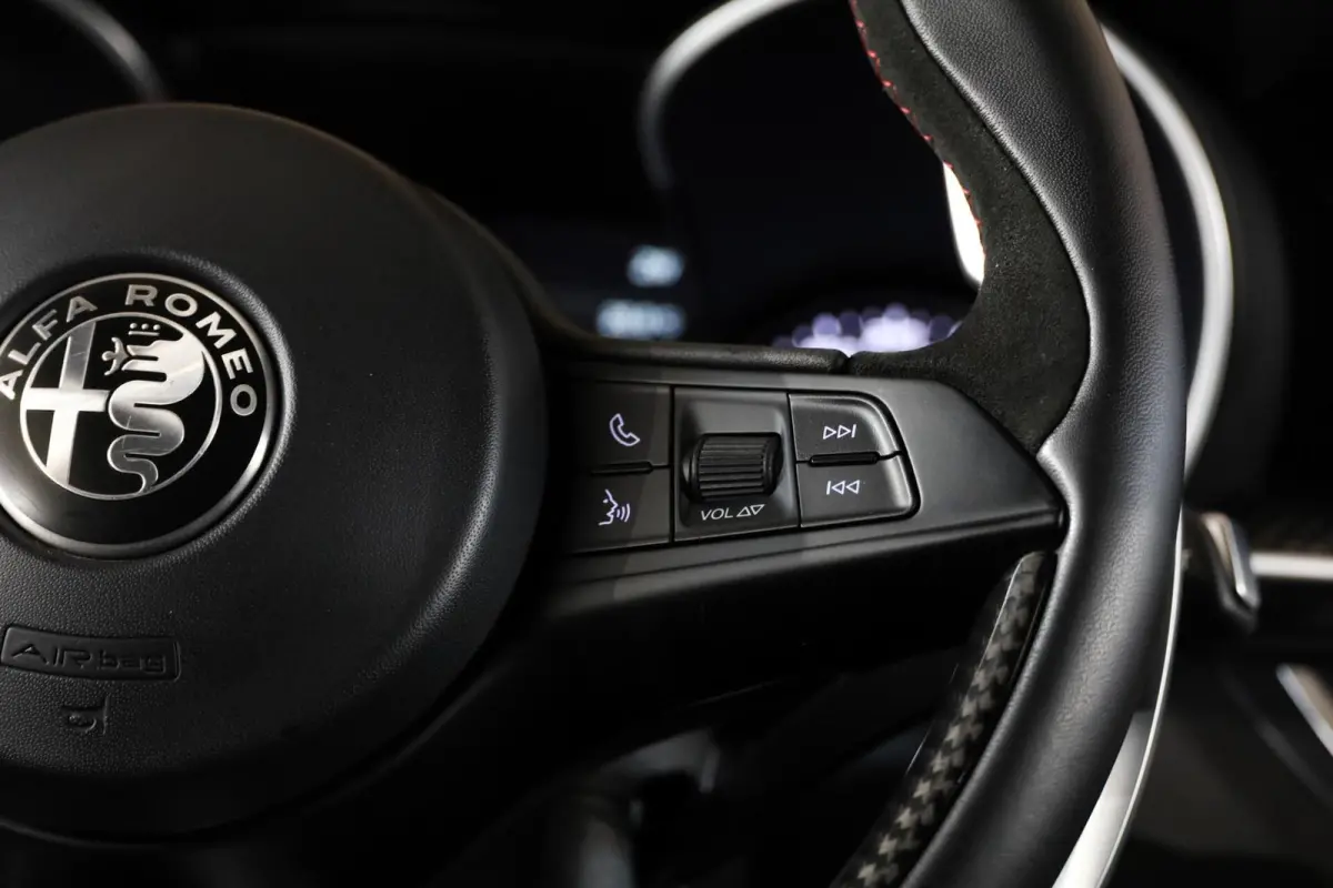 2.9 V6 AWD Quadrifoglio|Carbon|Squadra|H&K|
