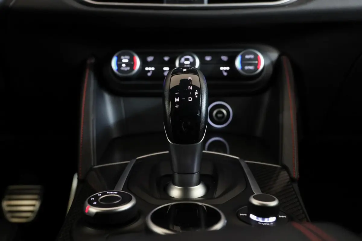 2.9 V6 AWD Quadrifoglio|Carbon|Squadra|H&K|