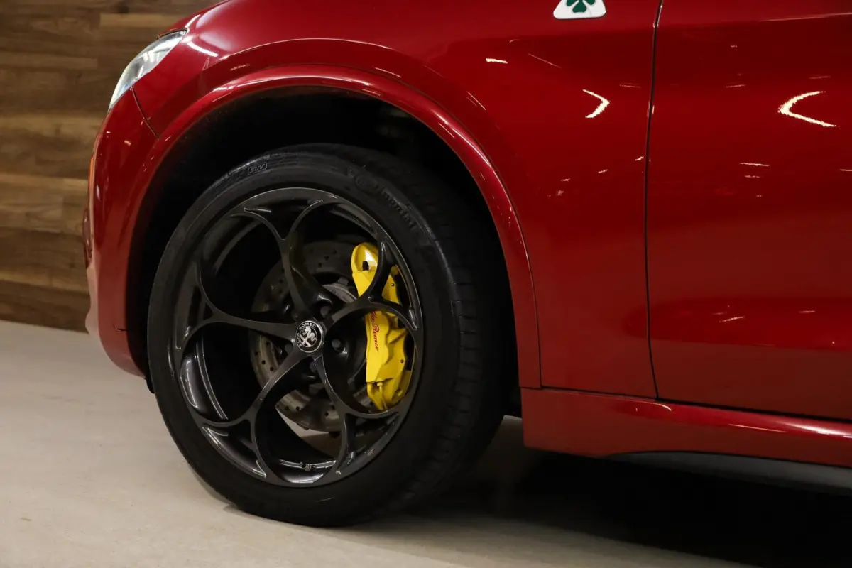 2.9 V6 AWD Quadrifoglio|Carbon|Squadra|H&K|