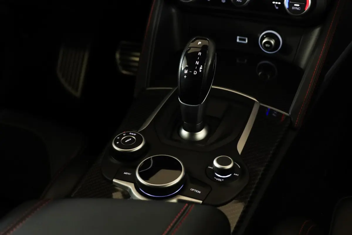 2.9 V6 AWD Quadrifoglio|Carbon|Squadra|H&K|