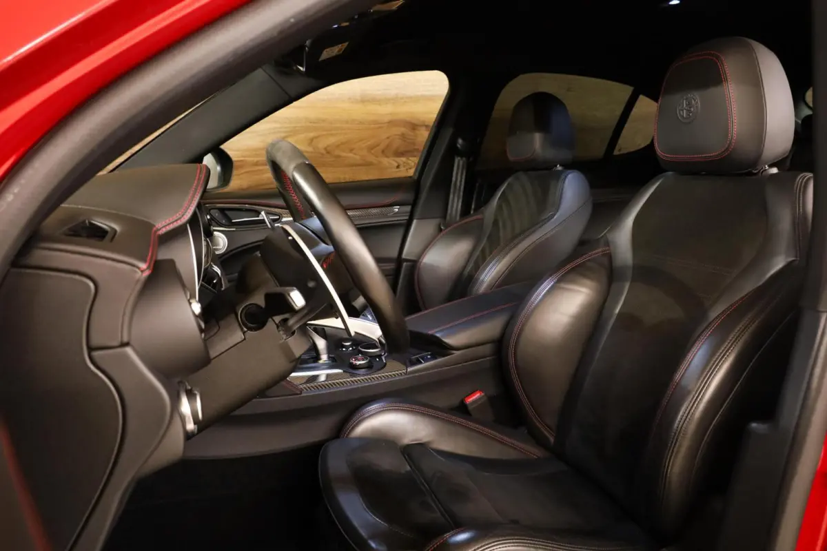 2.9 V6 AWD Quadrifoglio|Carbon|Squadra|H&K|