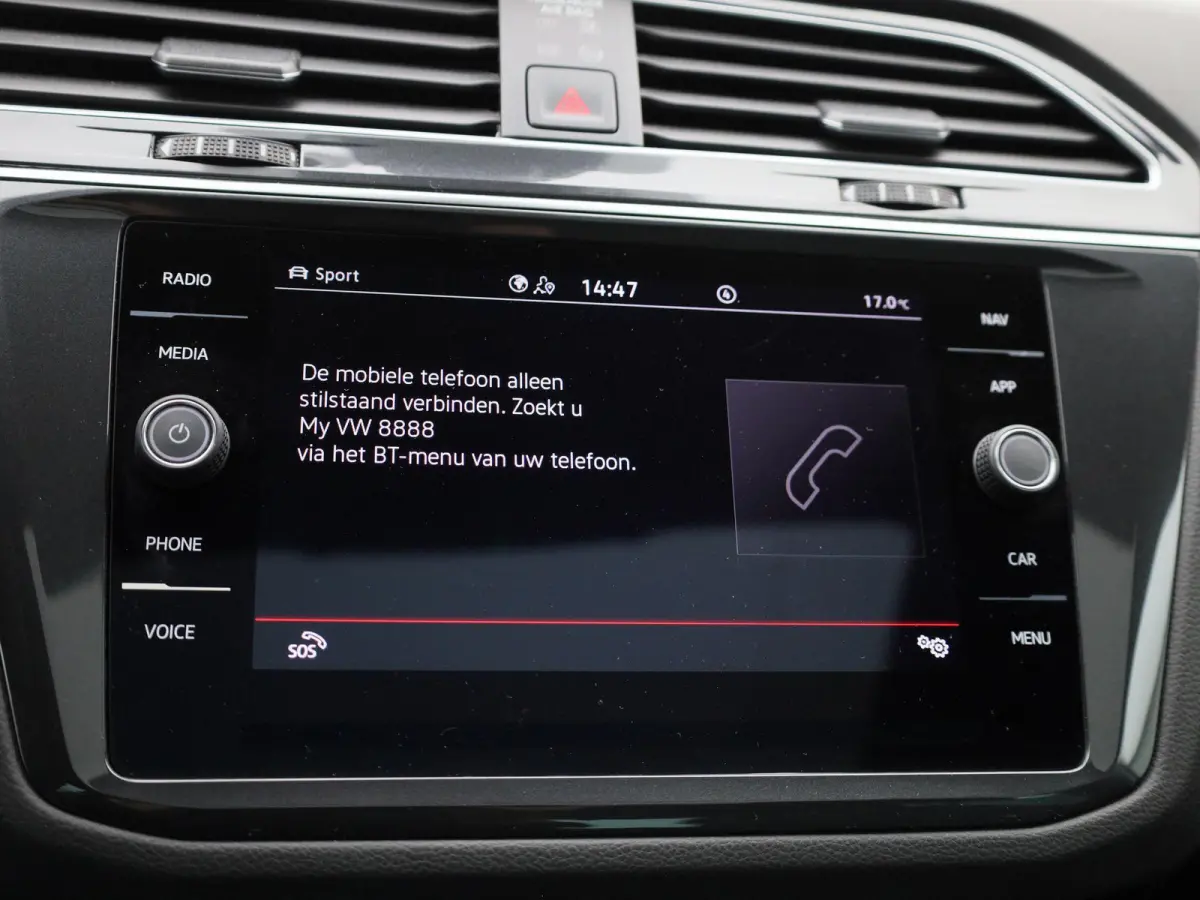 1.4 TSI eHybrid R-Line Business+ 245 PK| Panoramadak | Trekhaak | LED Matrix | Dodehoek Detectie | Navigatie | Stoelverwarming | Achteruitrijcamera | Stuurwielverwarming | Dynamic Chassis Co