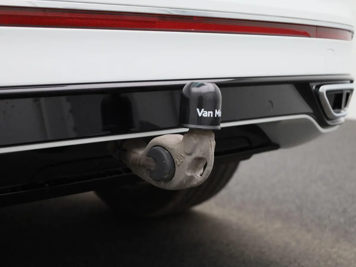 1.4 TSI eHybrid R-Line Business+ 245 PK| Panoramadak | Trekhaak | LED Matrix | Dodehoek Detectie | Navigatie | Stoelverwarming | Achteruitrijcamera | Stuurwielverwarming | Dynamic Chassis Co