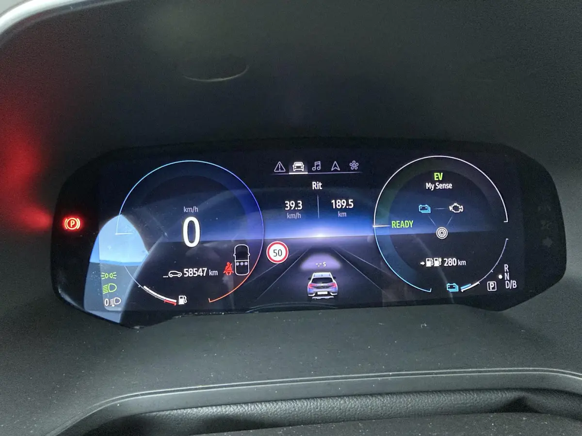 E-Tech Plug-in Hybrid 160 Intens | SoH 93% | Lederen Bekl. | Stoelverw. | Groot Navi | Trekhaak |